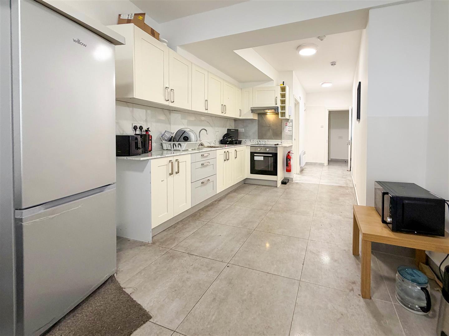 1 bed property in 42 St. Mary's Road, London